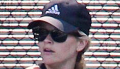 “Reese Witherspoon is taking tennis lessons while pregnant” links