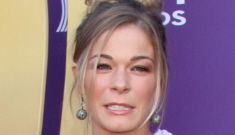 LeAnn Rimes is cryptic about Brandi, tweets photos at the shooting range