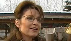 Sarah Palin does interview with turkeys getting slaughtered, calls it fun