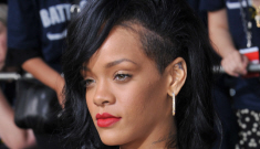 Rihanna & Chris Brown didn’t speak, “shot dirty looks” at each other at an LA club