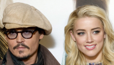 Amber Heard & her girlfriend are over, Amber & Johnny Depp are “100% dating”