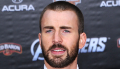Chris Evans: “I like women who get emotional about babies and puppies”