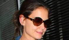 Katie Holmes meets with her lawyers, might be negotiating with Tom “calmly”