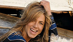 “Chicken Salad with Aniston for Thanksgiving” morning links