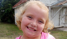 Honey Boo Boo’s 18 year-old sister had a baby with two thumbs on one hand