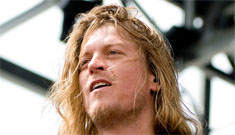 Puddle of Mudd singer fought w/ stewardess, forced plane  to make emergency landing