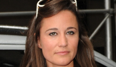 Pippa Middleton & her wedges of doom reportedly “apartment hunting” in Manhattan