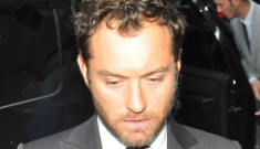Jude Law looks awesome lately: is it because of a hair transplant?