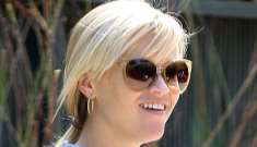 Reese Witherspoon shows   off her almost-due bump, plans to sell her Ojai ranch