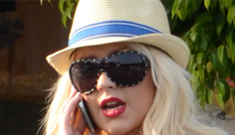 Christina Aguilera to her record label: “You are working with a fat girl” (Update)