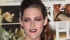 Kristen Stewart & Rob Pattinson want to add to their family… with another dog!