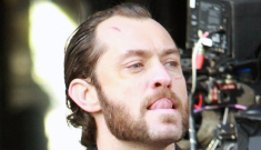 Jude Law in character as a gross gangster/felon in London: would you hit it?