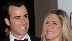 Jennifer Aniston & Justin Theroux had an engagement party (on a Sunday night?)