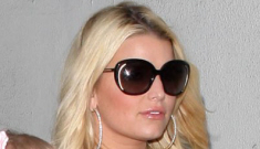 Jessica Simpson’s WW contract is in jeopardy because of her pregnancy