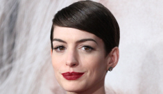 Anne Hathaway in head-to-toe Tom Ford at the ‘Les Mis’ premiere: tragic or sultry?
