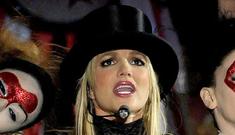 Britney takes her arm-waving act to Japan