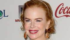 Nicole Kidman in white Oscar de la Renta for a pre-Globes party: lovely or frozen?
