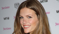 “Brooklyn Decker looks really different with darker hair” links