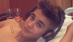 Justin Bieber collapsed or fainted on stage in London   last night, went to the hospital