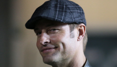 Josh Holloway flashes his dimples in Vancouver: would you hit it?