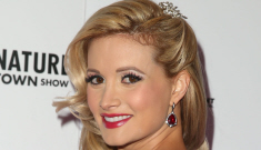 Holly Madison gives birth to baby girl Rainbow Aurora, defends her name choice