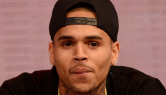 Is Chris Brown fooling around on Rihanna with a ‘beautiful NY waitress’?