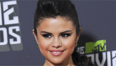 Selena Gomez in gold Julian McDonald at the MTVMA: cute or too severe?