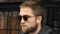 Robert Pattinson ‘swarmed’ by paparazzi in NY following Kristen’s latest ‘scandal’