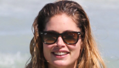 Doutzen Kroes plays in the Miami surf, shows off magical butt: gorgeous?