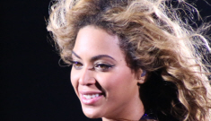 Beyonce ‘laughs at these low life people’ who talk about her pillowy pregnancies