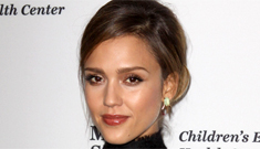Jessica Alba blogs & tweets about her amazing marriage: try hard & uh-oh?
