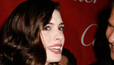 Anne Hathaway wants Obama to explain why he picked pastor Rick Warren
