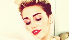 Miley Cyrus tweeted a ‘wedding dress’ selfie to dispel breakup rumors