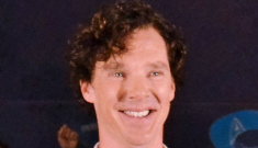Benedict Cumberbatch greets Japanese Trekkies, wears too much makeup