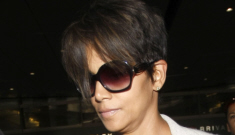 Halle Berry shows off her new wedding ring at LAX: pretty or not cute at all?