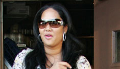 E! wants to pull pregnant Kimora Lee’s show because of her antics