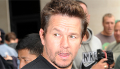Mark Wahlberg to Justin Bieber: ‘Pull your pants up, stop smoking weed, little b–‘