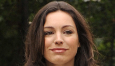 Kelly Brook dumps boyfriend after catching him cheating with multiple women