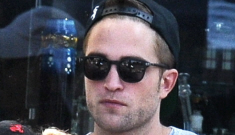 “Robert Pattinson visited sick kids at an LA hospital a few weeks ago” links