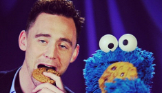 Tom Hiddleston tried to teach Cookie Monster about   ‘delayed gratification’