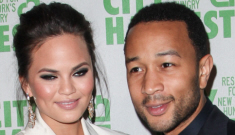 John Legend & Chrissy Teigen got married in Italy, but they didn’t have a cake!