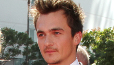 Rupert Friend’s hair was crazy at the Creative Arts Emmys: would you hit it?