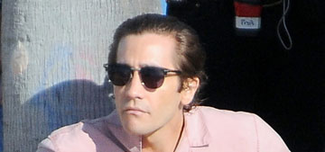 Jake Gyllenhaal loses the beard & some noticeable weight: would you hit it?