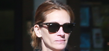 Julia Roberts got pap’d in Malibu with her husband & kids: movie promotion?