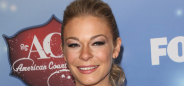 Is LeAnn Rimes not wearing her engagement ring because it doesn’t fit anymore?