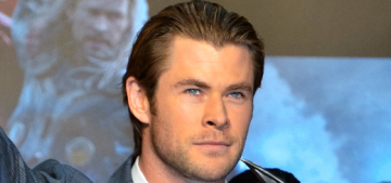 Chris Hemsworth plays with his hammer, promotes ‘Thor’ in Japan: would you hit it?