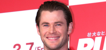 Chris Hemsworth looks tired, promotes ‘Rush’ in Japan: would you hit it?