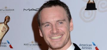 Michael Fassbender & Naomi Campbell ‘openly kissed & canoodled’ in London