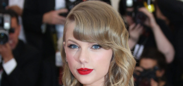 Taylor Swift in pink Oscar de la Renta at the 2014 Met Gala: classic or dated?