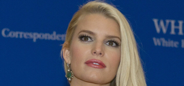 Jessica Simpson shows off her newly-toned bikini body on Twitter: good for her?